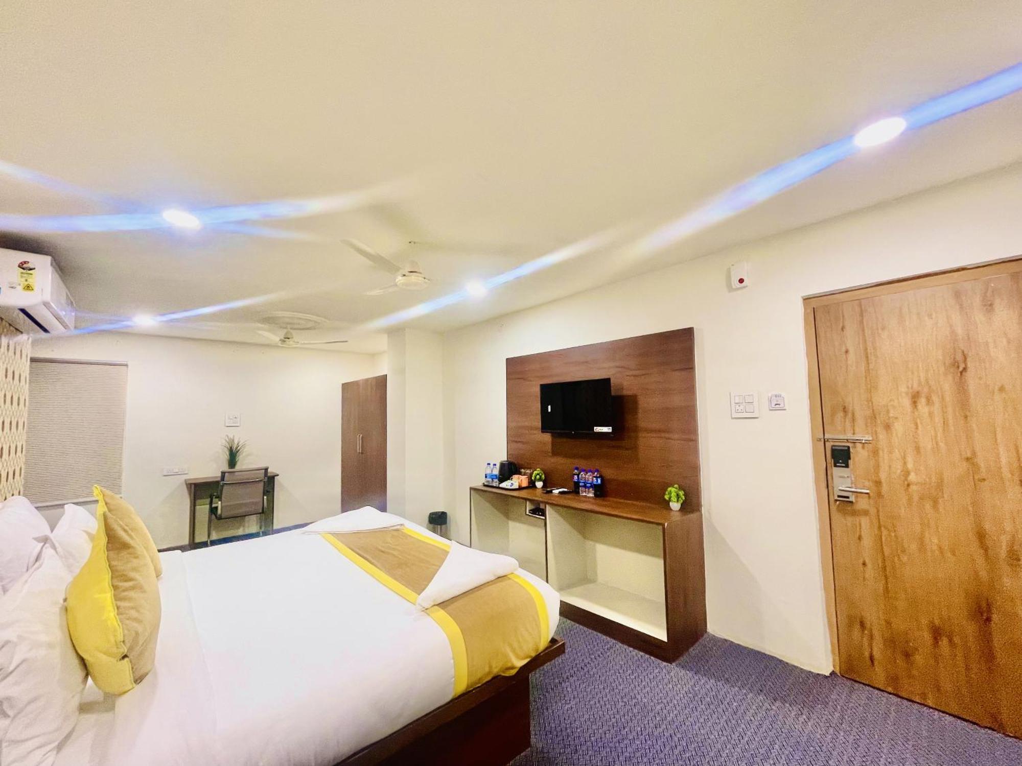 Hotel Eagle Grand Hyderabad Airport Zone Shamshabad Dış mekan fotoğraf
