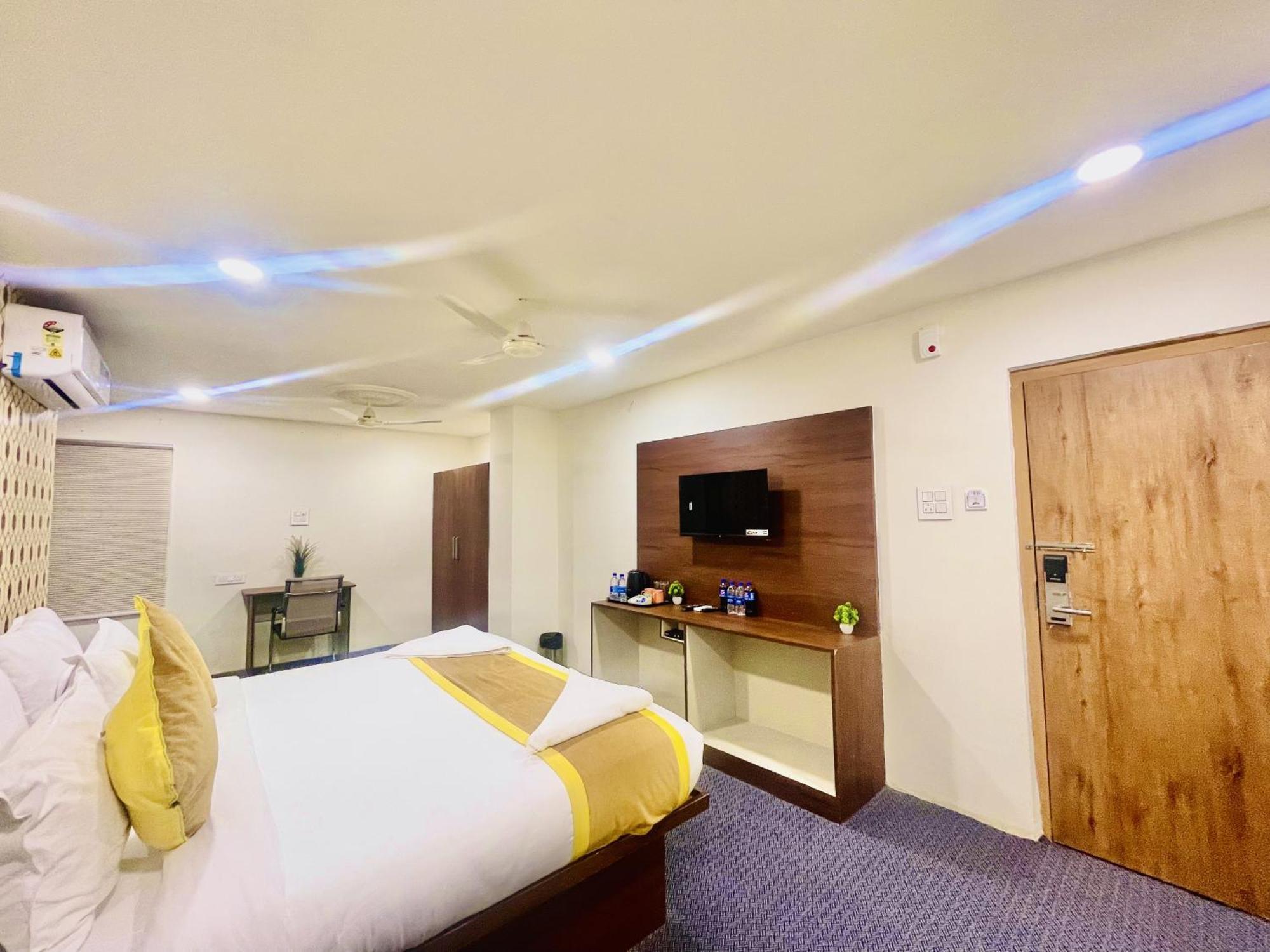 Hotel Eagle Grand Hyderabad Airport Zone Shamshabad Dış mekan fotoğraf